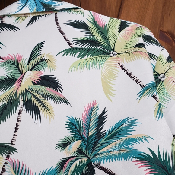 NWOT - Lot of 2 tropical print tops - small - Picture 5 of 5